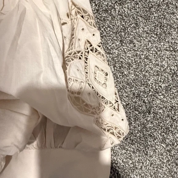 Old Navy Cream Blouse with Lace Sleeves - Picture 3 of 5